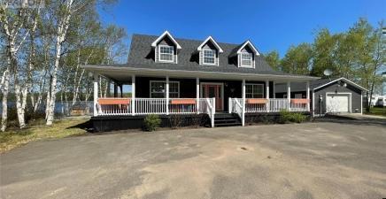 Norris Arm, NL Real Estate