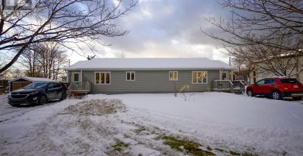 6-8 Snows Lane, Bay Roberts, NL A0A1G0